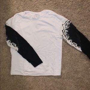 NWOT ALO YOGA workout sweatshirt